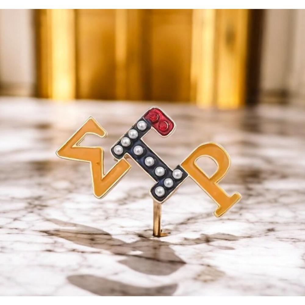 Sigma‎ Gamma Rho Brooch - Picture 2 of 4